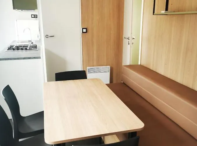 Mobil 8 Personnes L Ile D Or Raphael Saint-Raphaël