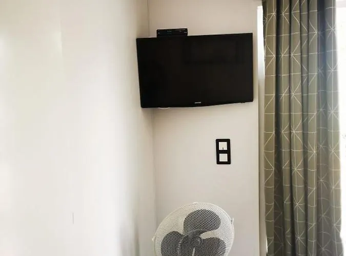 Mobil 8 Personnes L Ile D Or Raphael Camping Saint-Raphaël